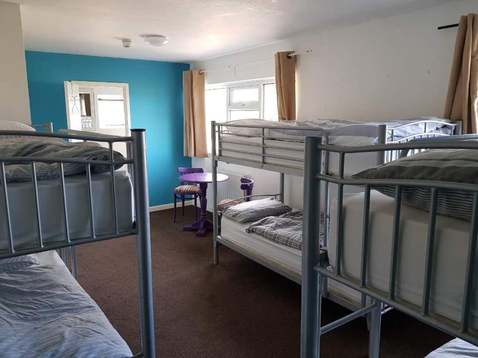 Blue Room Hostel Newquay New Quay エクステリア 写真