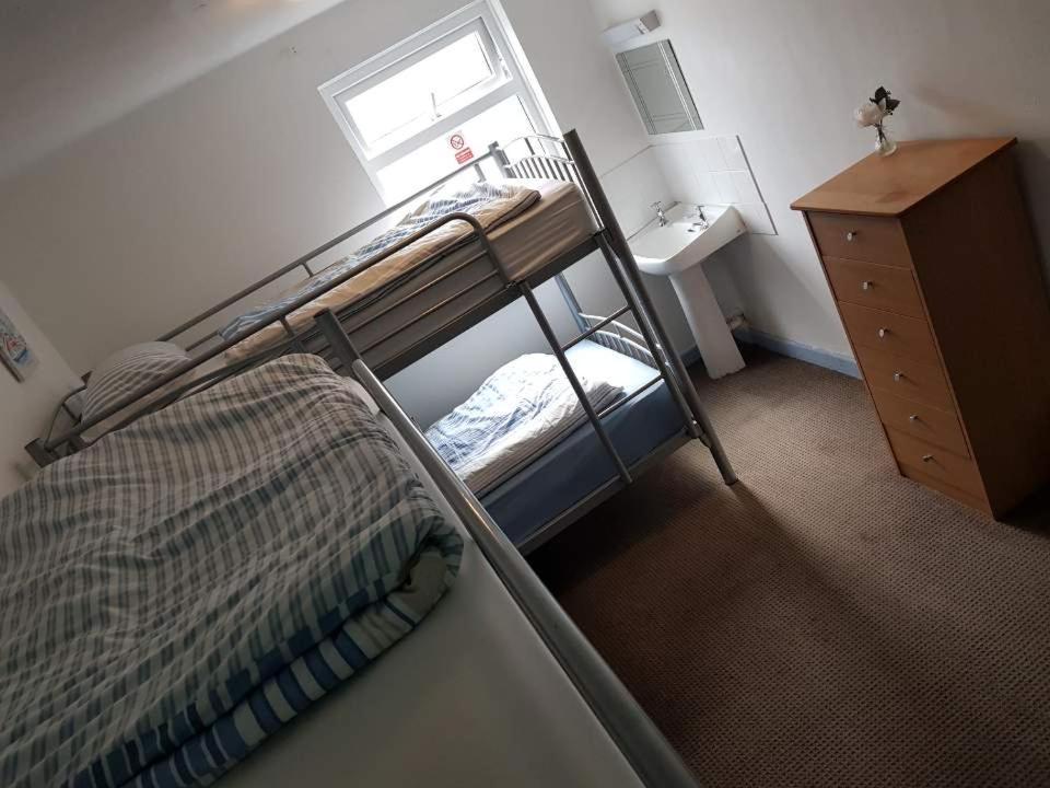 Blue Room Hostel Newquay New Quay エクステリア 写真