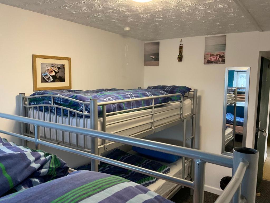 Blue Room Hostel Newquay New Quay エクステリア 写真